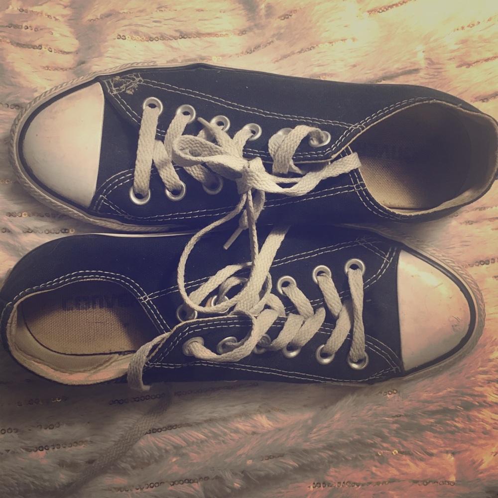 Used converse sneakers
